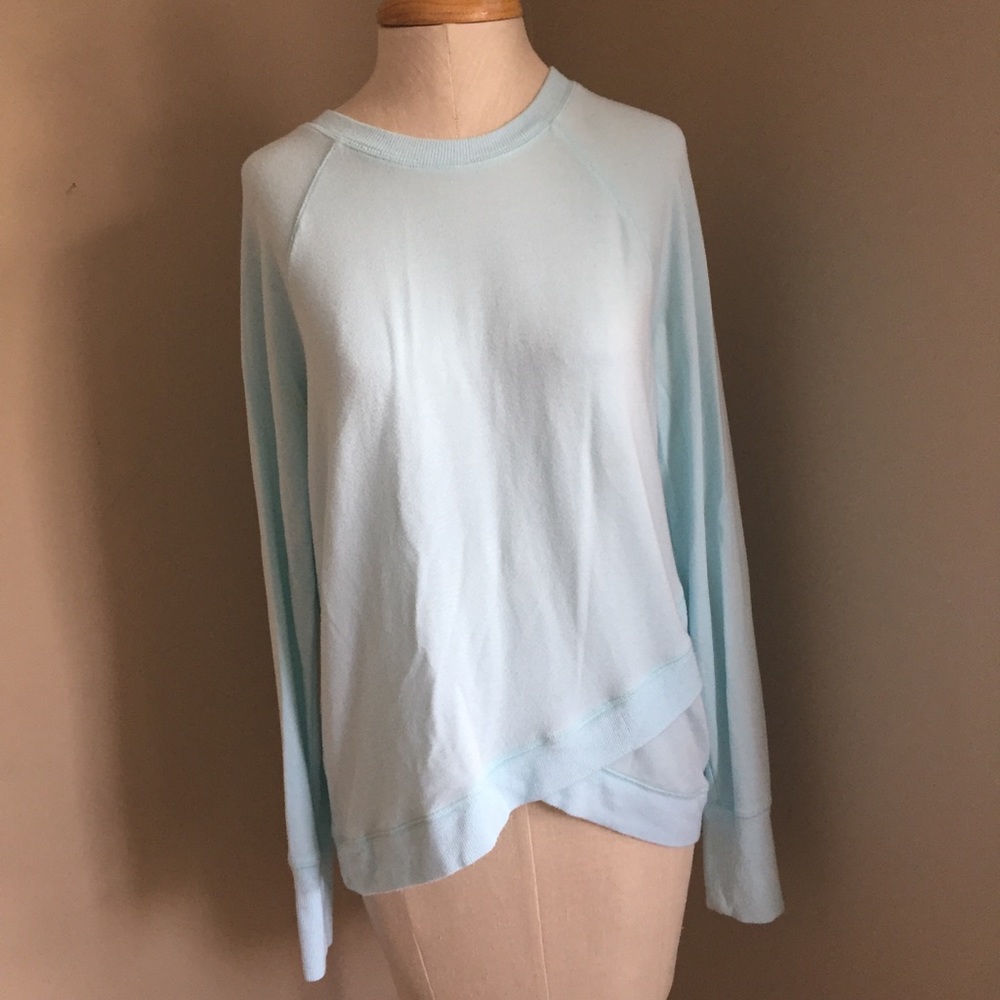 Athleta light blue cross cross hem long sleeve top - Picture 3 of 13
